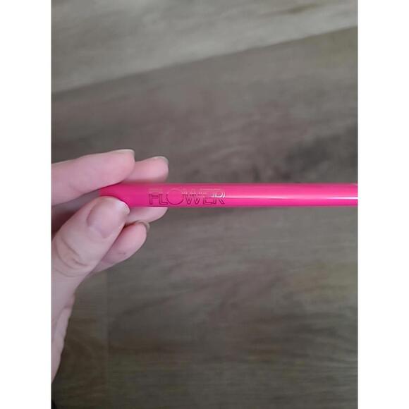 Flower Sculpting Lip Liner Perfect Pout Hot Pink Lipstick - Picture 3 of 3